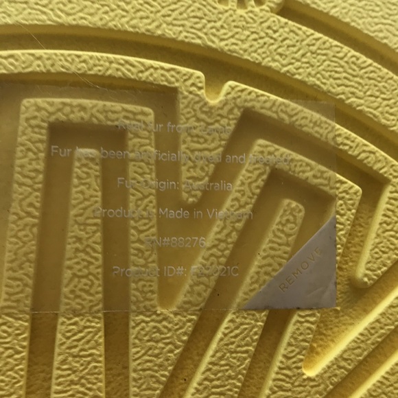 😀UGG YELLOW FLUFFIES😀 - Picture 10 of 11